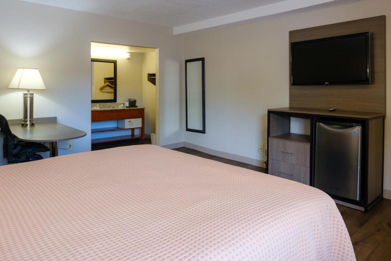 Red Carpet Inn Washington Dc Exterior photo